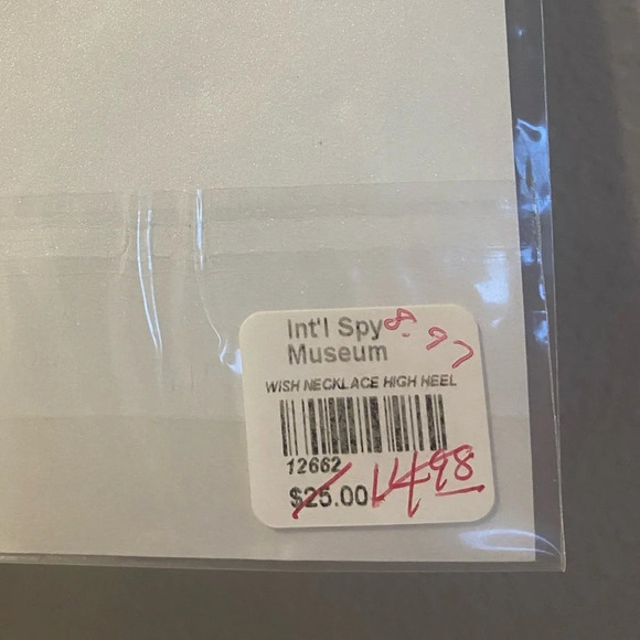 DOGEARED International Spy Museum Wish Necklace High Heel Charm Red NWT - Picture 3 of 3